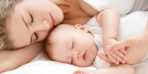 sleeping-baby-and-mom